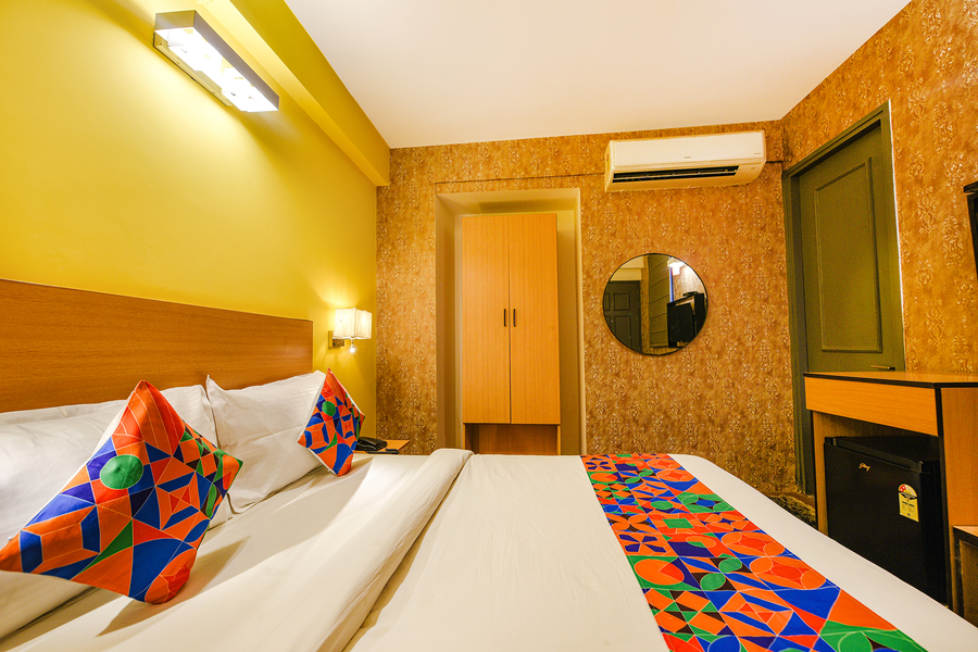 fabhotel old maple leaf