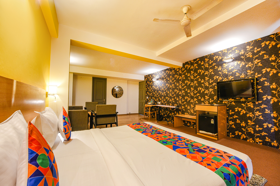 fabhotel old maple leaf