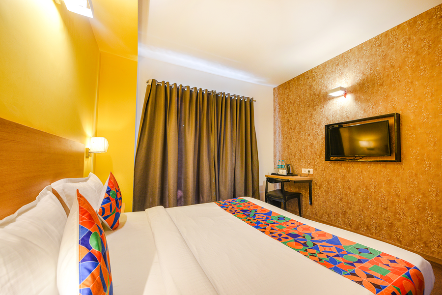 fabhotel old maple leaf