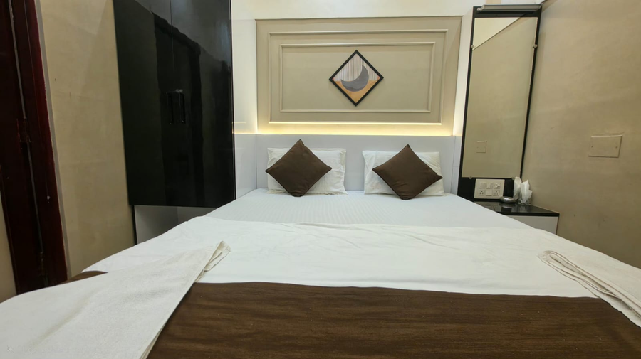 lotus rooms