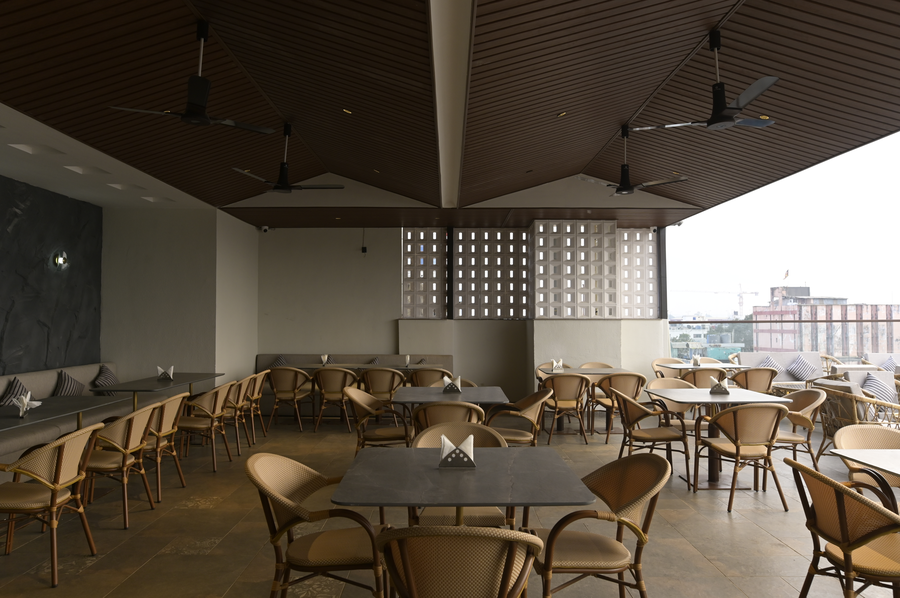 Hotel Varshish Inn,,3 star