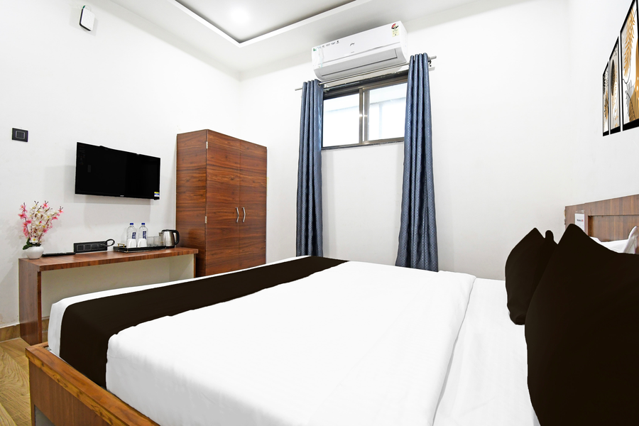 hotel o mana camp near airport
