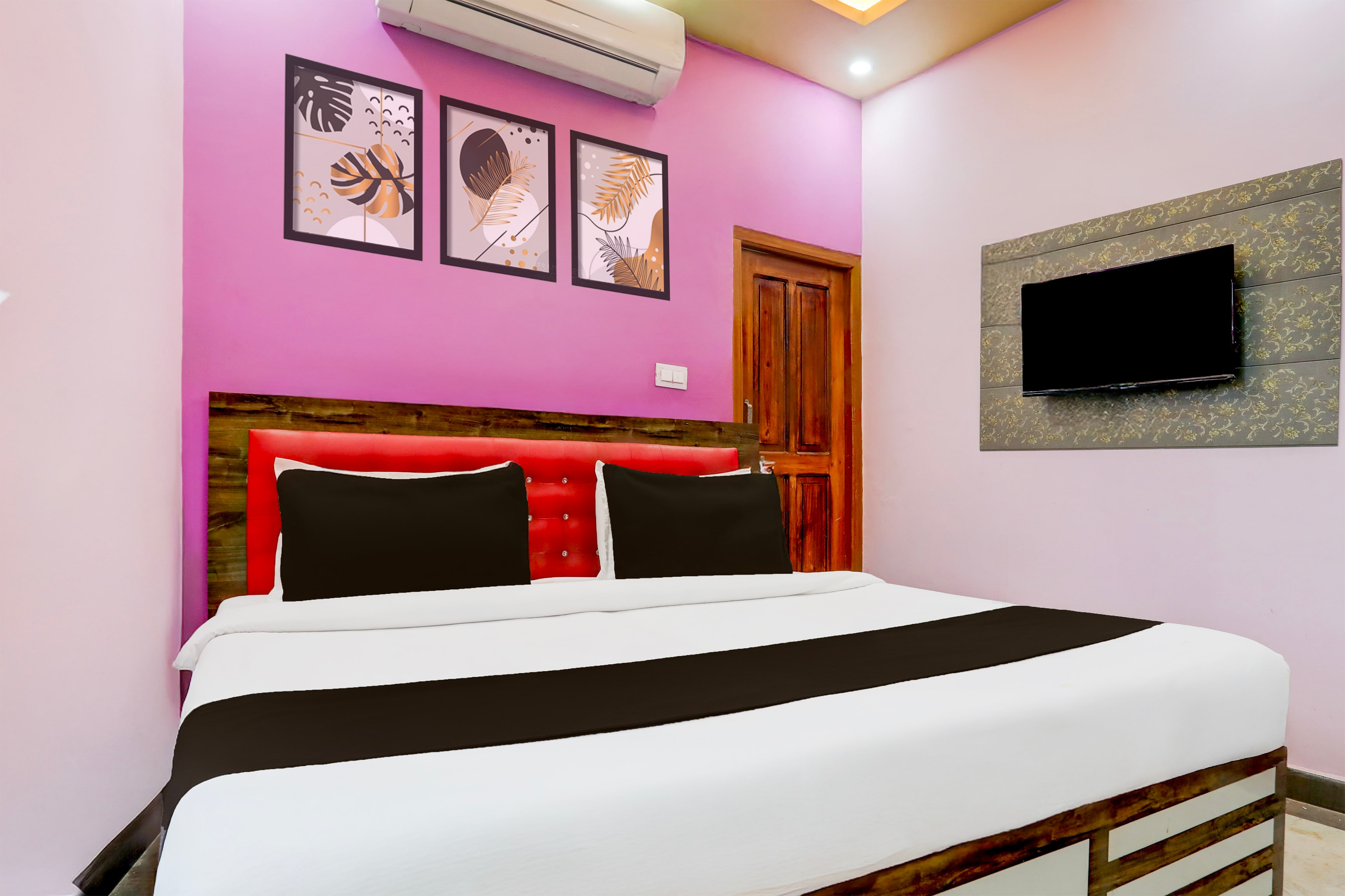 Super Hotel O Amhat Sultanpur City,,3 star