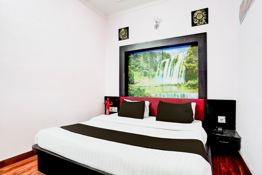 super hotel o krishna nagar chowk near ongc