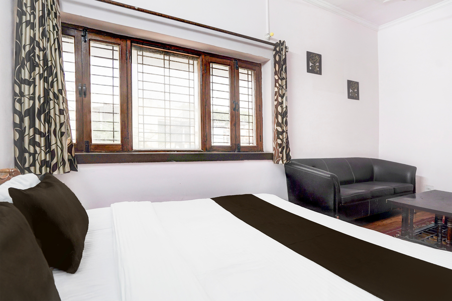 super hotel o krishna nagar chowk near ongc
