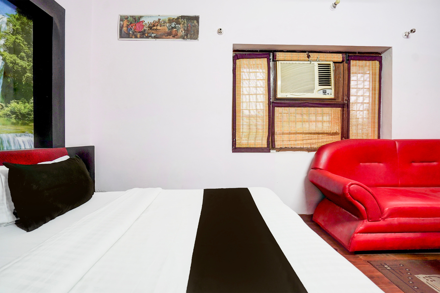super hotel o krishna nagar chowk near ongc