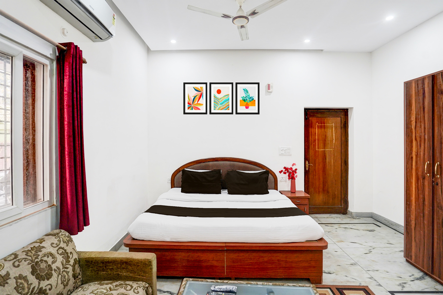 super hotel o krishna nagar chowk near ongc