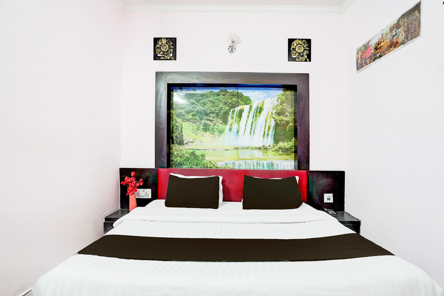 super hotel o krishna nagar chowk near ongc