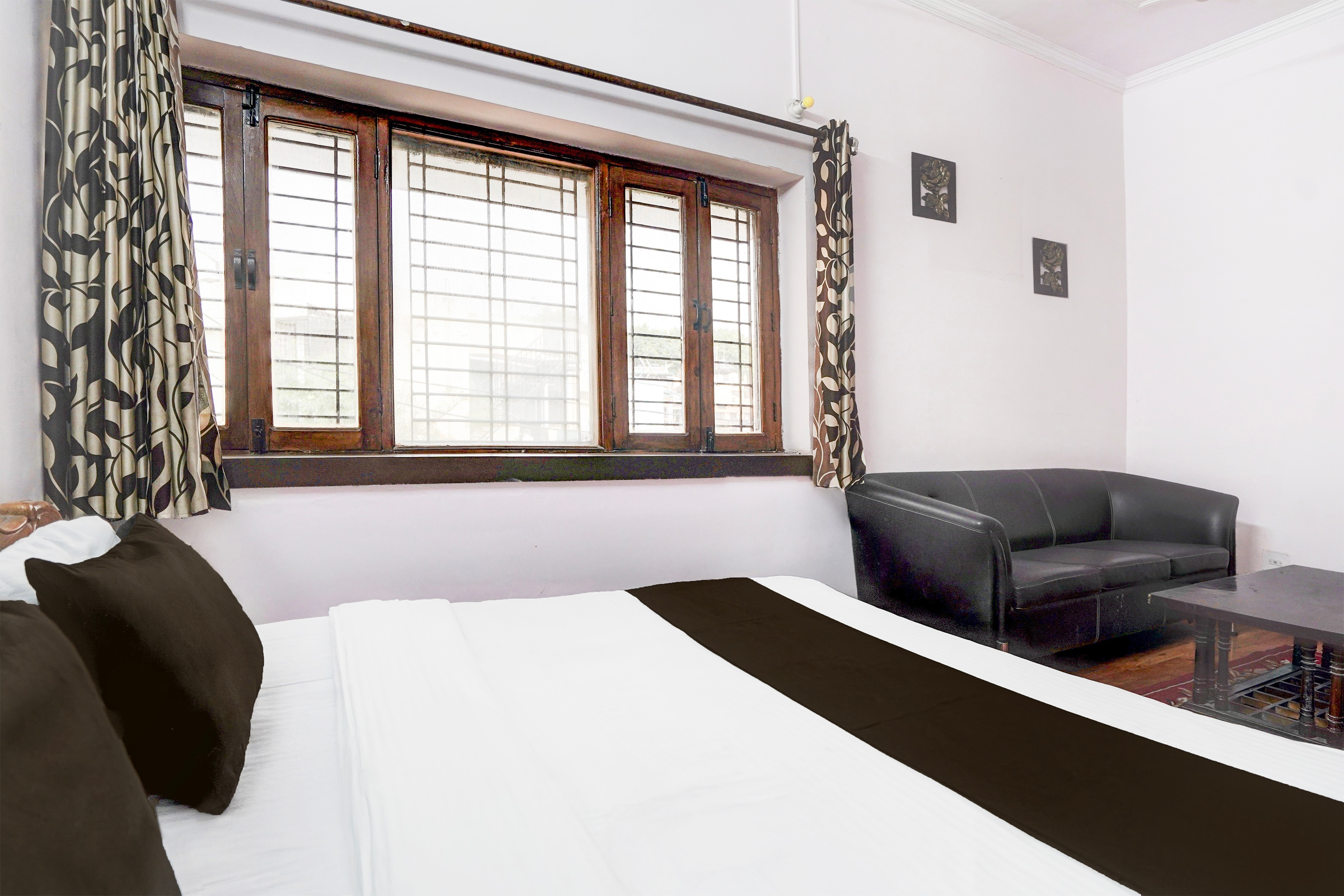 Super Hotel O Krishna Nagar Chowk Near Ongc,,3 star