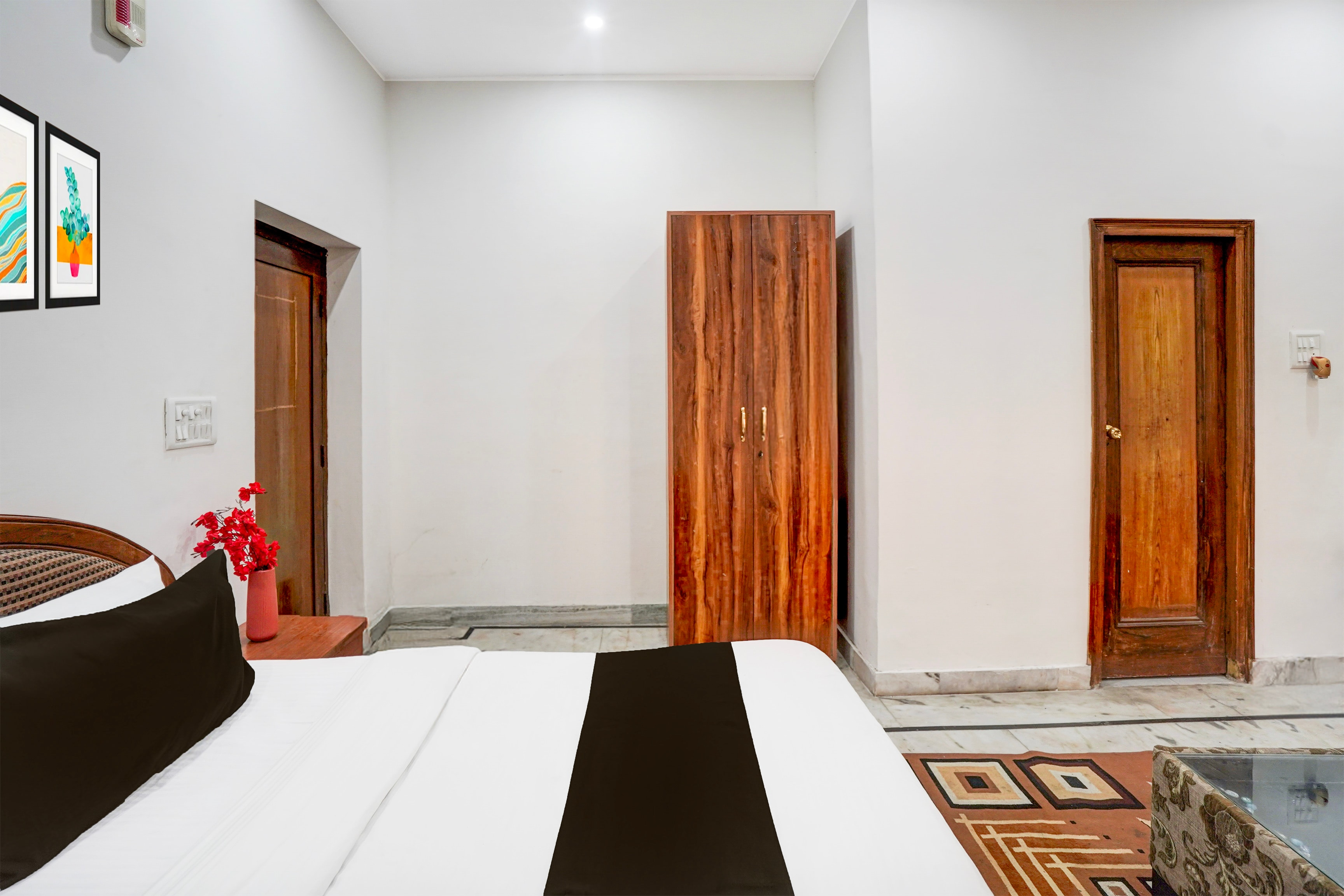 Super Hotel O Krishna Nagar Chowk Near Ongc,,3 star