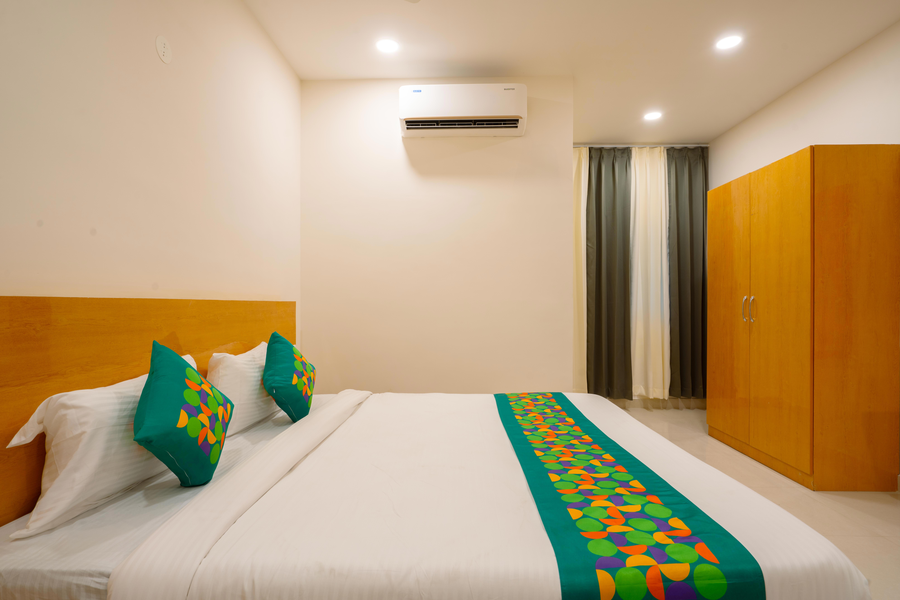 treebo the living tree khairatabad