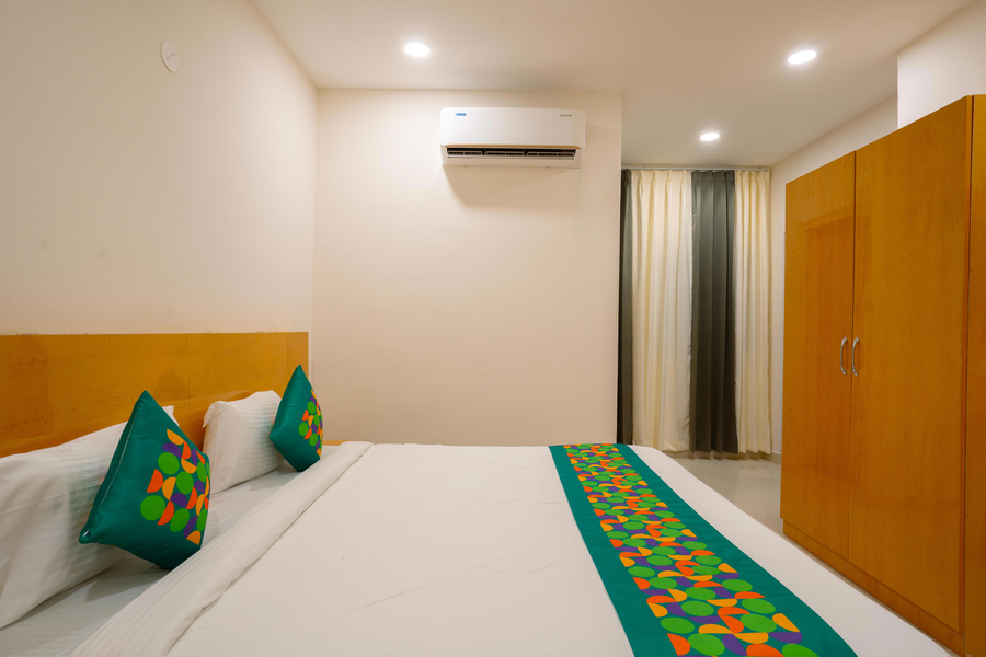 treebo the living tree khairatabad