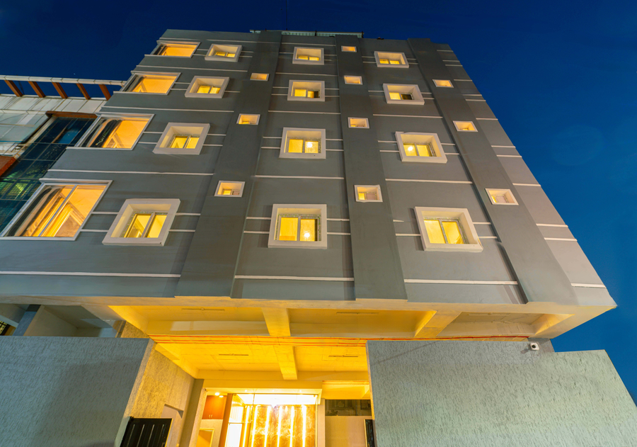 treebo the living tree khairatabad