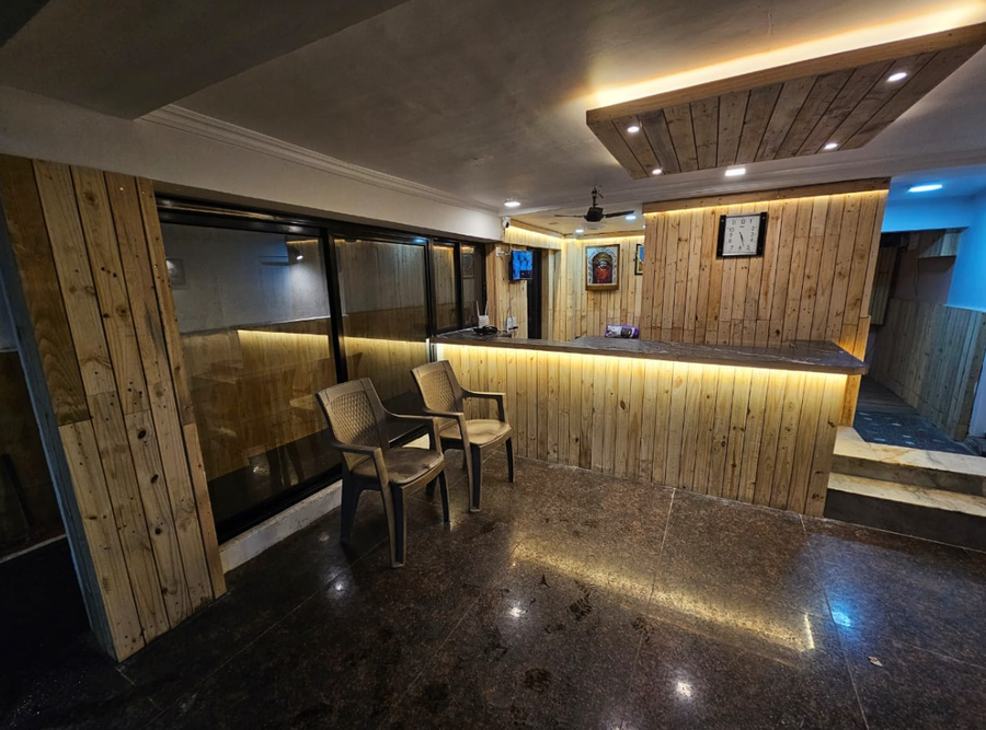 The Golden Orchid,Kalighat,2 star