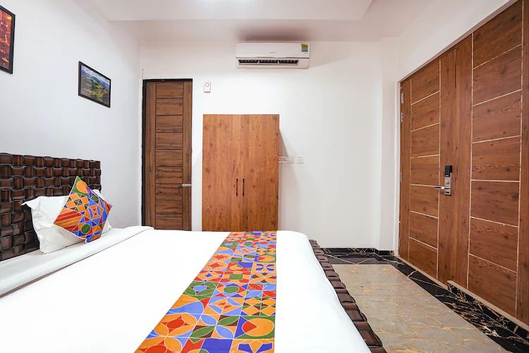 fabhotel villa de benares tulsi manas mandir