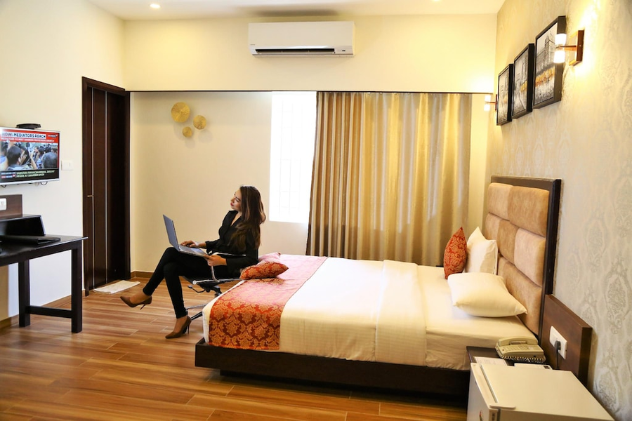 The Continentti Whitefield,669, 1St Main Rd, Aecs Layout - C Block, Aecs Layout, Brookefield, Bengaluru, Karnataka 560037,3 star