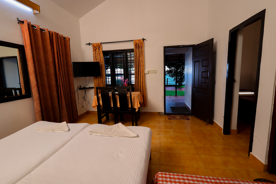 illikkalam lakeside cottages