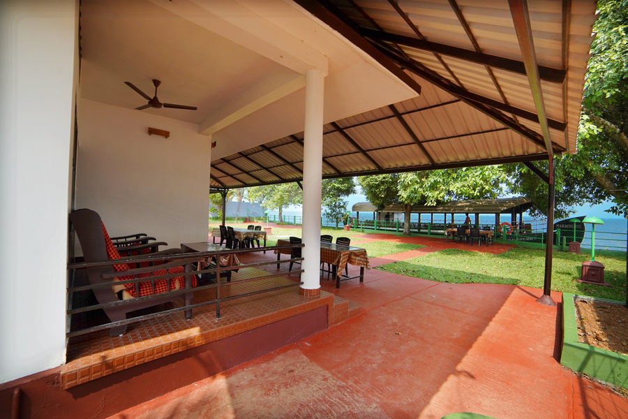 illikkalam lakeside cottages
