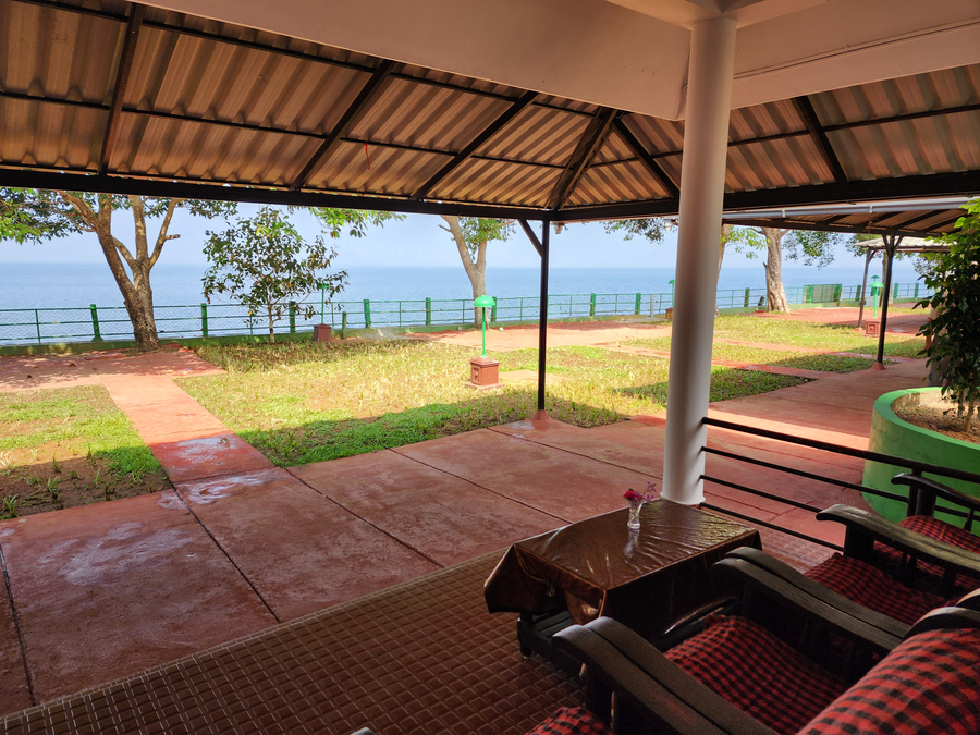 illikkalam lakeside cottages