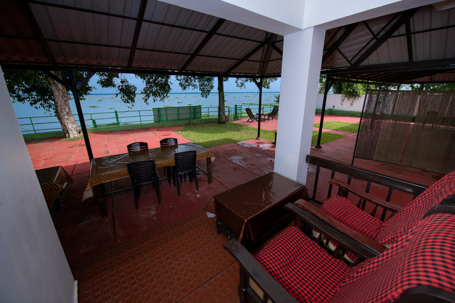 illikkalam lakeside cottages