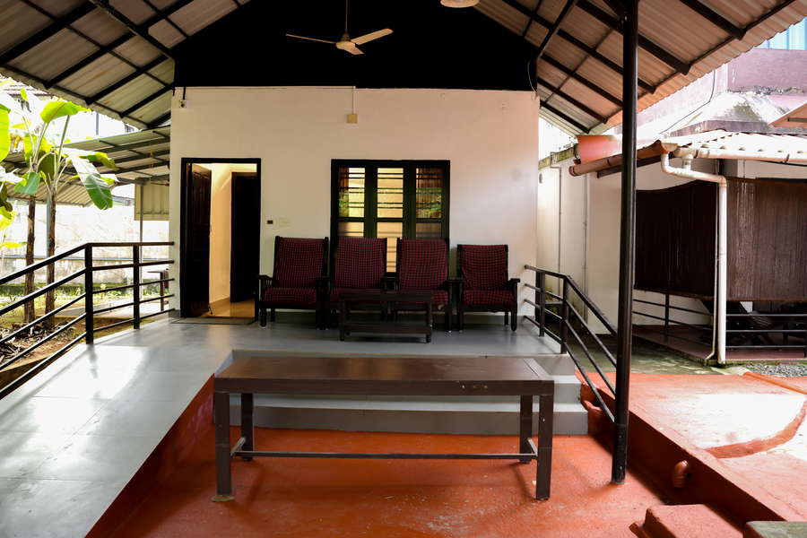 illikkalam lakeside cottages