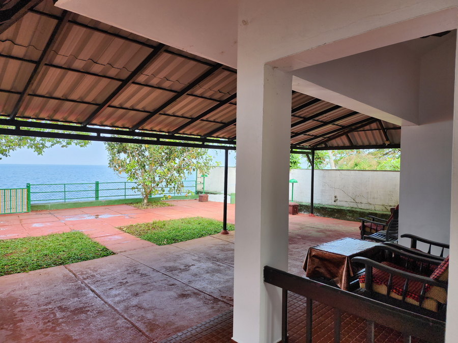 illikkalam lakeside cottages