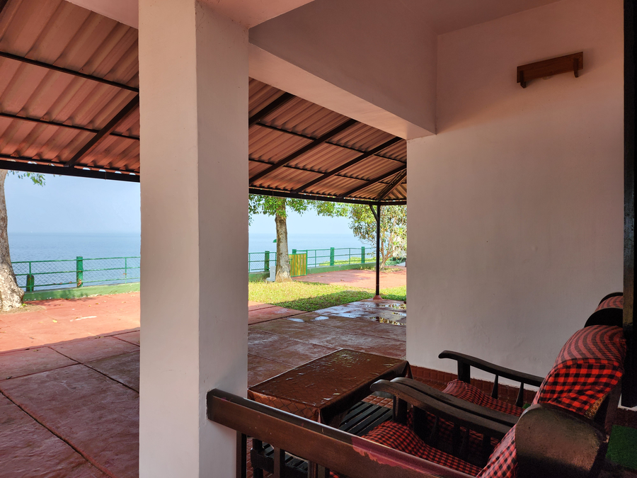 illikkalam lakeside cottages
