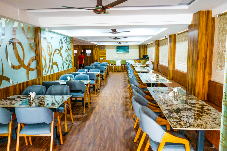 hotel park view pithampur