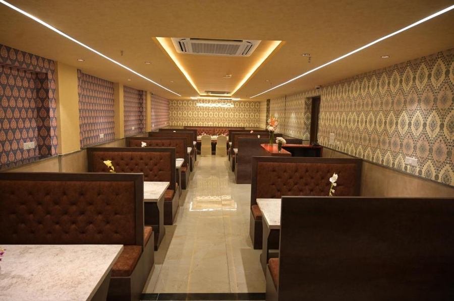 Hotel Ananta Sayana,,3 star