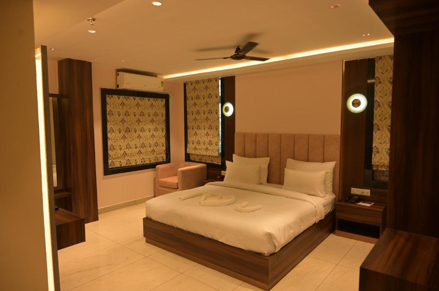 Hotel Ananta Sayana,,3 star