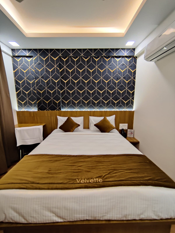fabhotel ellegant inn