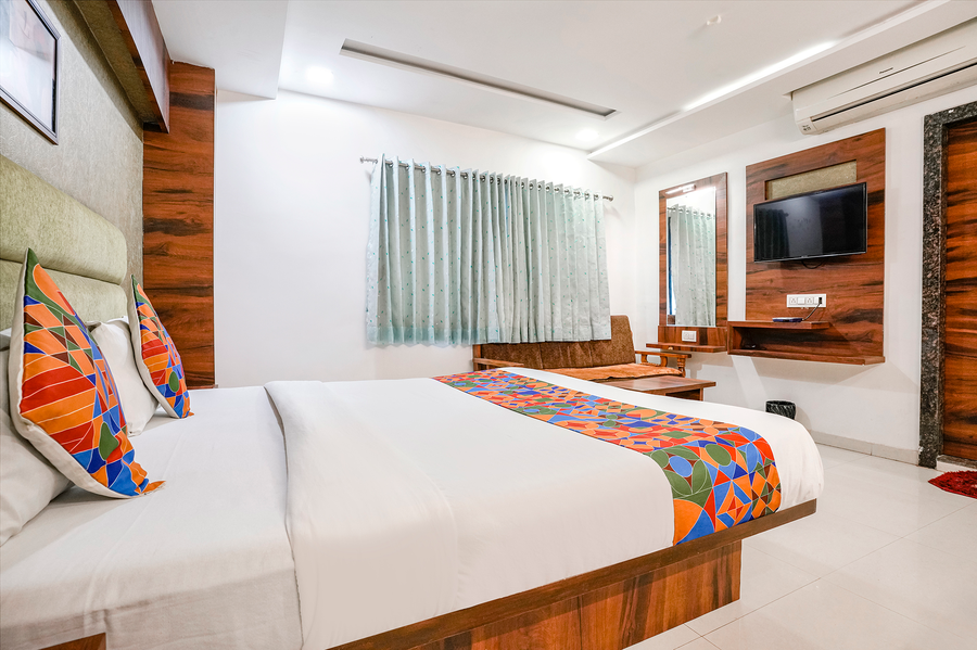 Fabhotel Ratna Palace,,3 star