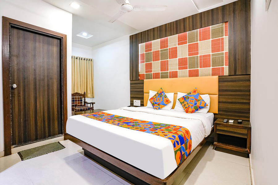 fabhotel ratna palace