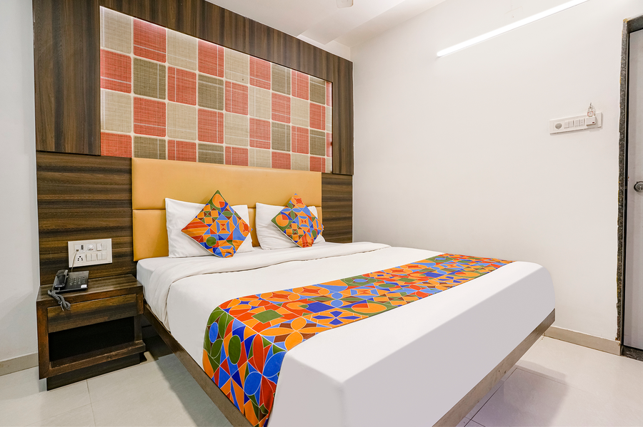 fabhotel ratna palace
