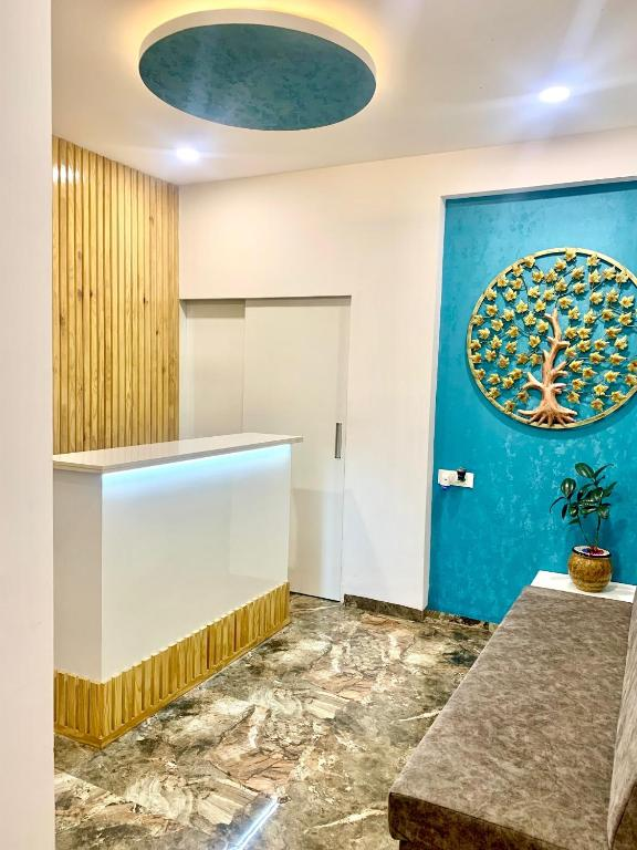 Hotel Mumbai House - LIG Behind Chl Hospital,Indore,3 star