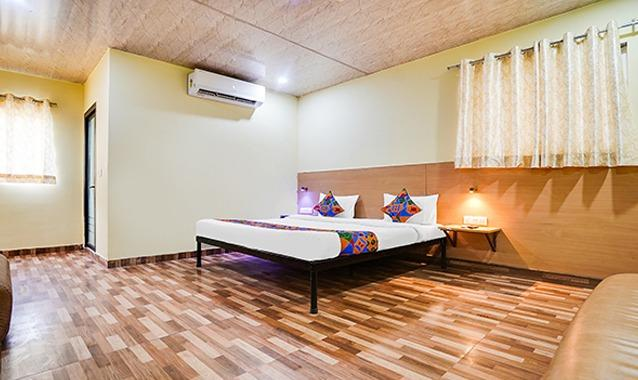 fabhotel royal reena residency