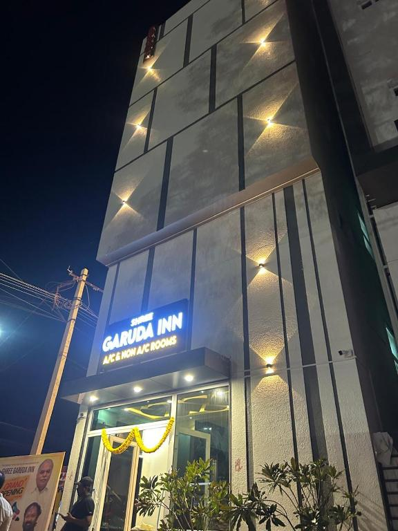 shree garuda inn