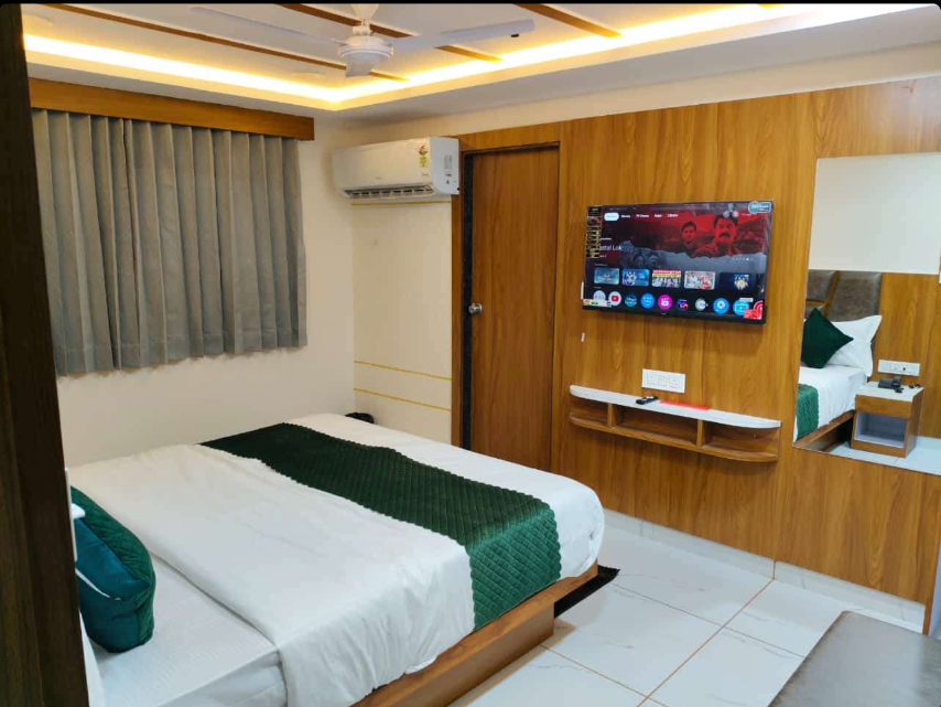 Hotel Just Inn,,3 star