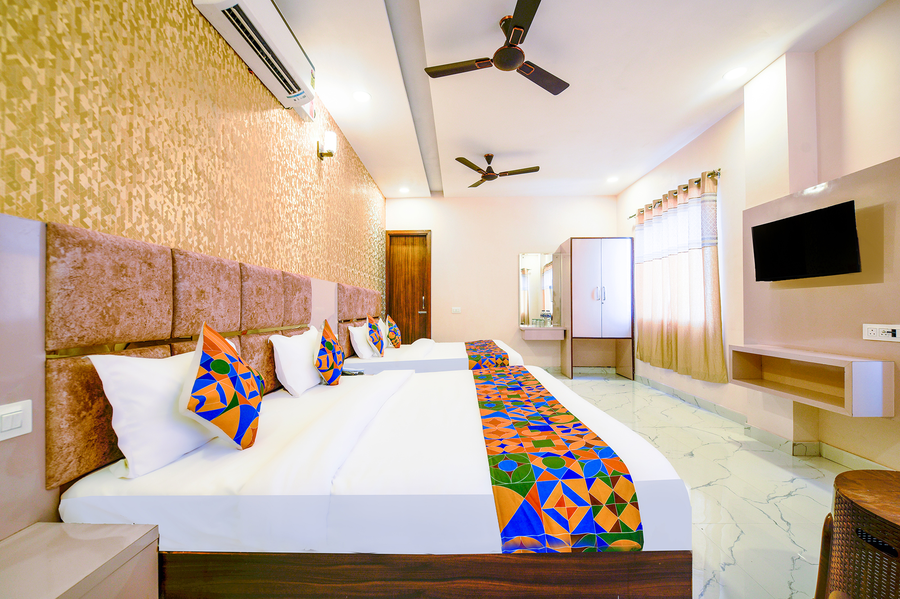 fabhotel lohgarh inn
