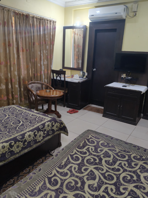 Hotel Lucky India,,3 star