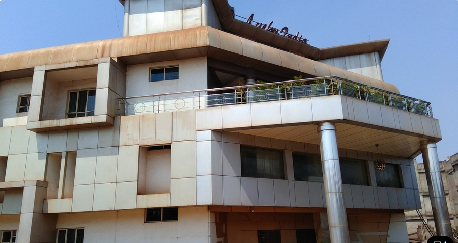 Hotel Lucky India,,3 star