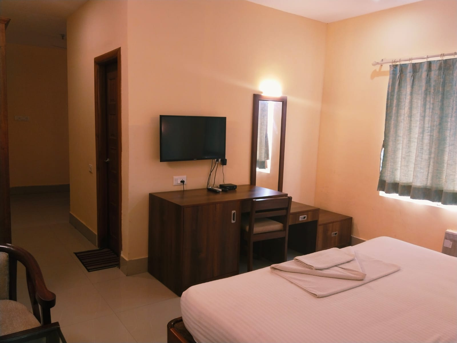 golden anchor dhamra