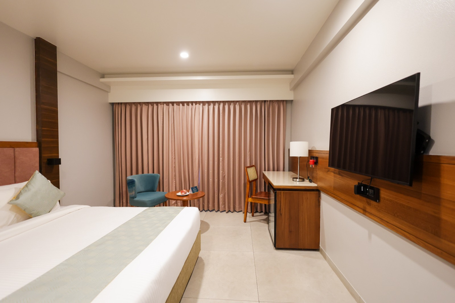 hotel the qubice kolhapur