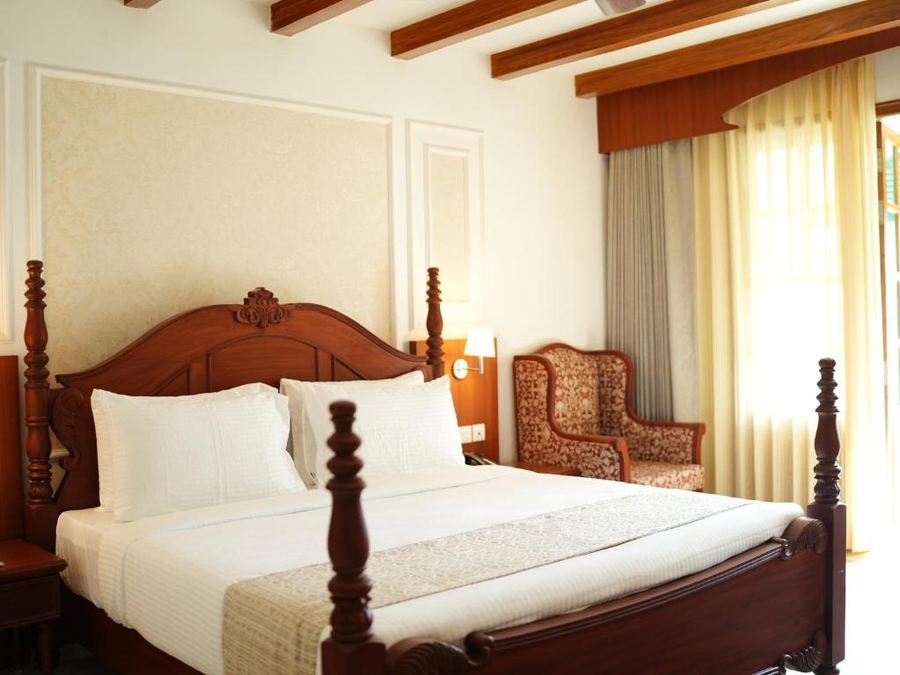 resort titli