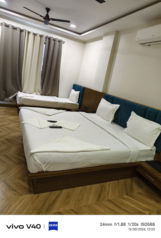 hotel prakhyat