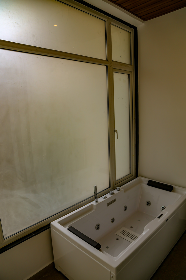 four leaf hotel arjuna manor varanasi