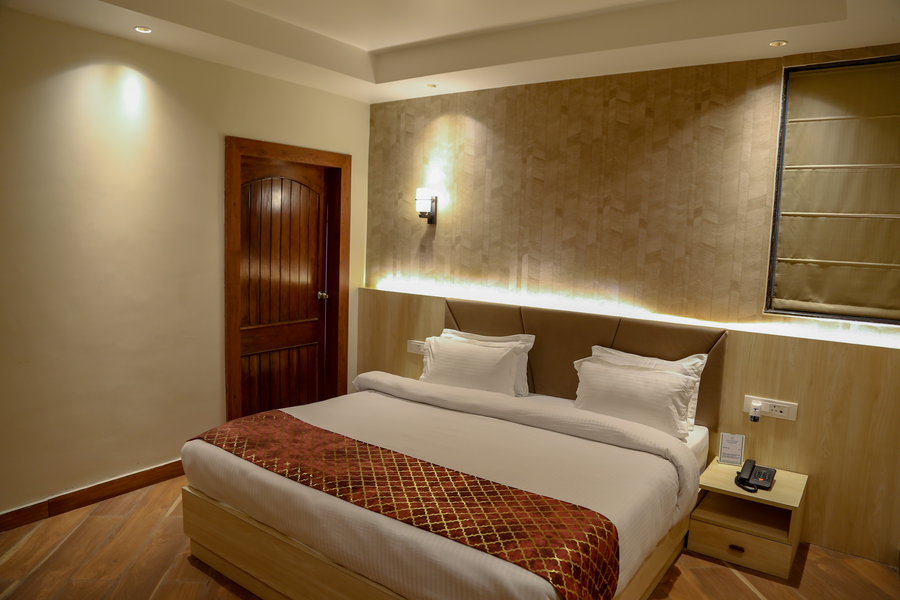 four leaf hotel arjuna manor varanasi