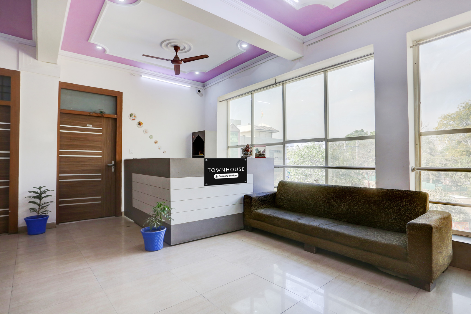 Super Townhouse Sector 4 Gurgaon,,4 star