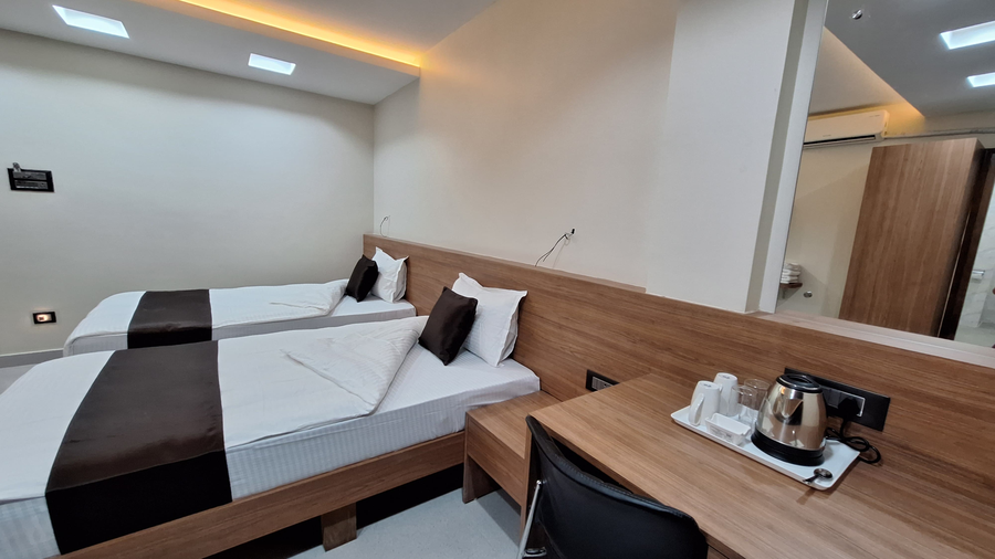 hotel momon