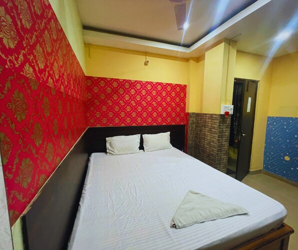 h k residency near kalakshetra